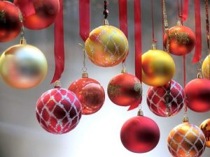 christmas-carols_8-things-to-love-about-the-holiday-season